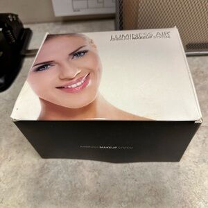 Luminess Airbrush Makeup System - Black and White